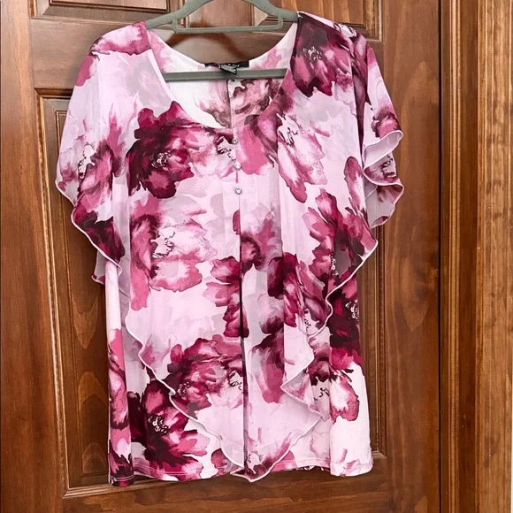 Elegant Floral Blouse in Pink and Burgundy - Picture 1 of 4